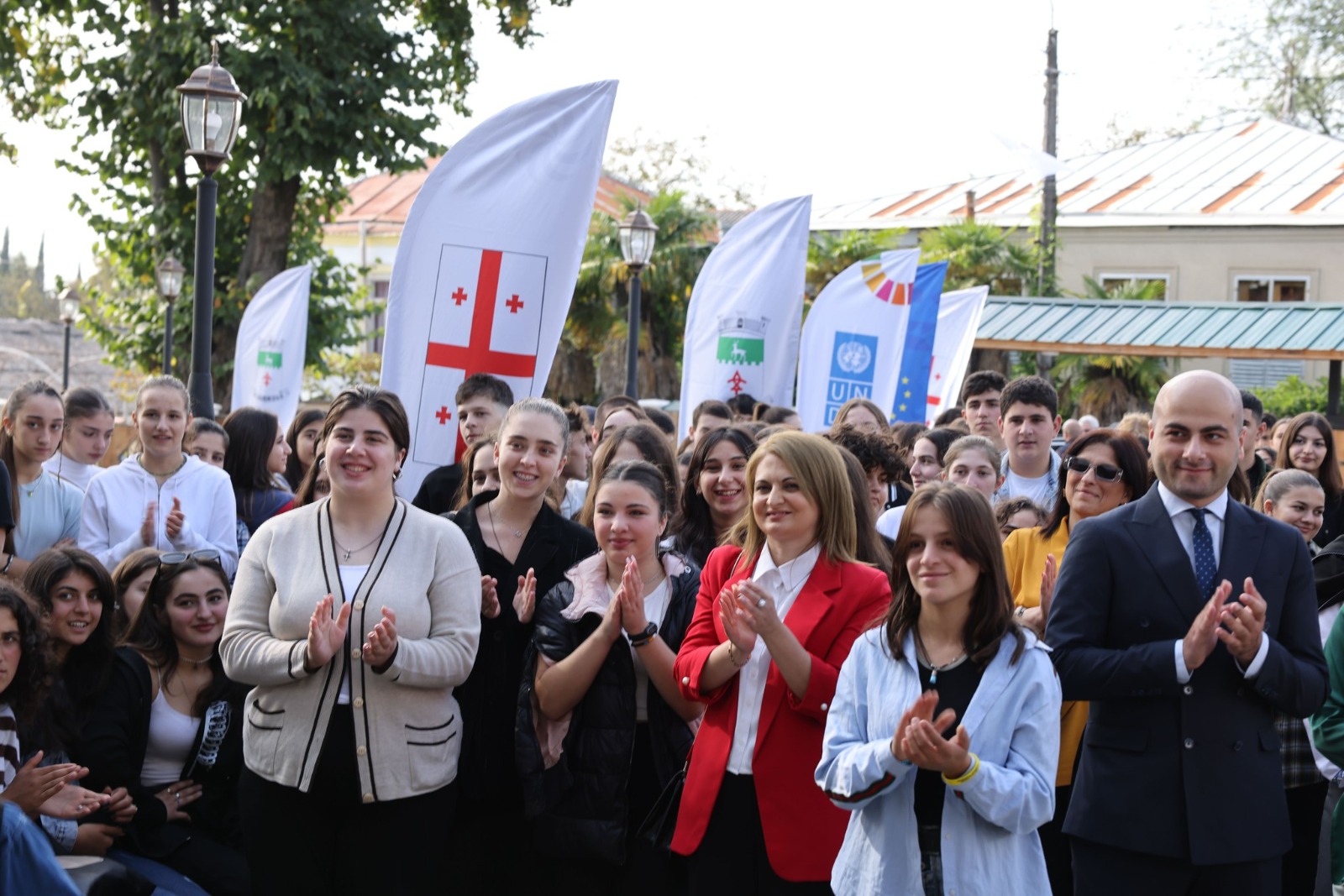 ლაგოდეხის დრამატულ და თოჯინების თეატრში საბავშვო სპექტაკლის ,,ზოგჯერ თქმითაც დაშავდების“ პრემიერა გაიმართა