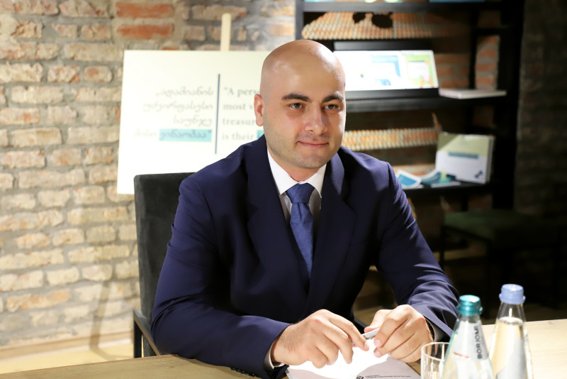 პერსონალურ მონაცემთა დაცვის სამსახურის უფროსს - ლელა ჯანაშვილსა და გაეროს მუდმივი კოორდინატორს ― დიდიე ტღებიუკსა და გაეროს განვითარების პროგრამის (UNDP) მუდმივი წარმომადგენლის მოადგილეს ― ნილს კრისტენსენს შორის გაცნობითი სამუშაო შეხვედრა გაიმართა