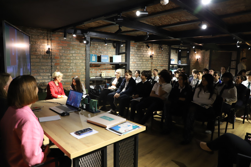 პროექტის „კონფიდენციალურობის გაკვეთილები“ ფარგლებში 600-მდე მოსწავლეს ტრენინგი ჩაუტარდა