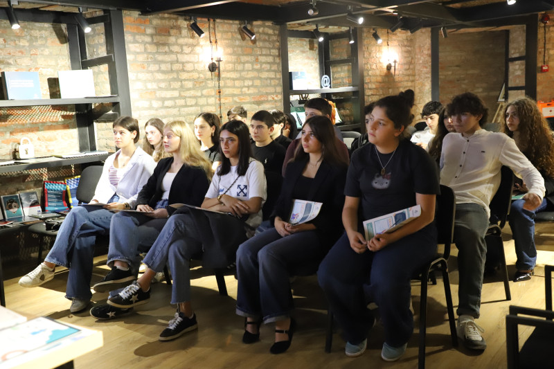 პროექტის „კონფიდენციალურობის გაკვეთილები“ ფარგლებში 600-მდე მოსწავლეს ტრენინგი ჩაუტარდა