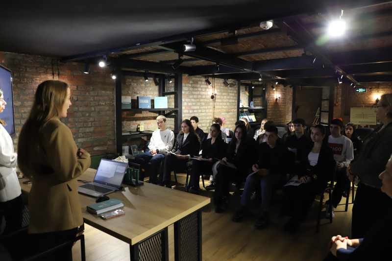 პროექტის „კონფიდენციალურობის გაკვეთილები“ ფარგლებში 600-მდე მოსწავლეს ტრენინგი ჩაუტარდა